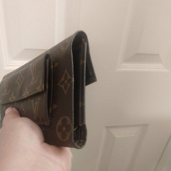 Louis Vuitton Vintage Monogram Wallet and Check Cover - Picture 6 of 16